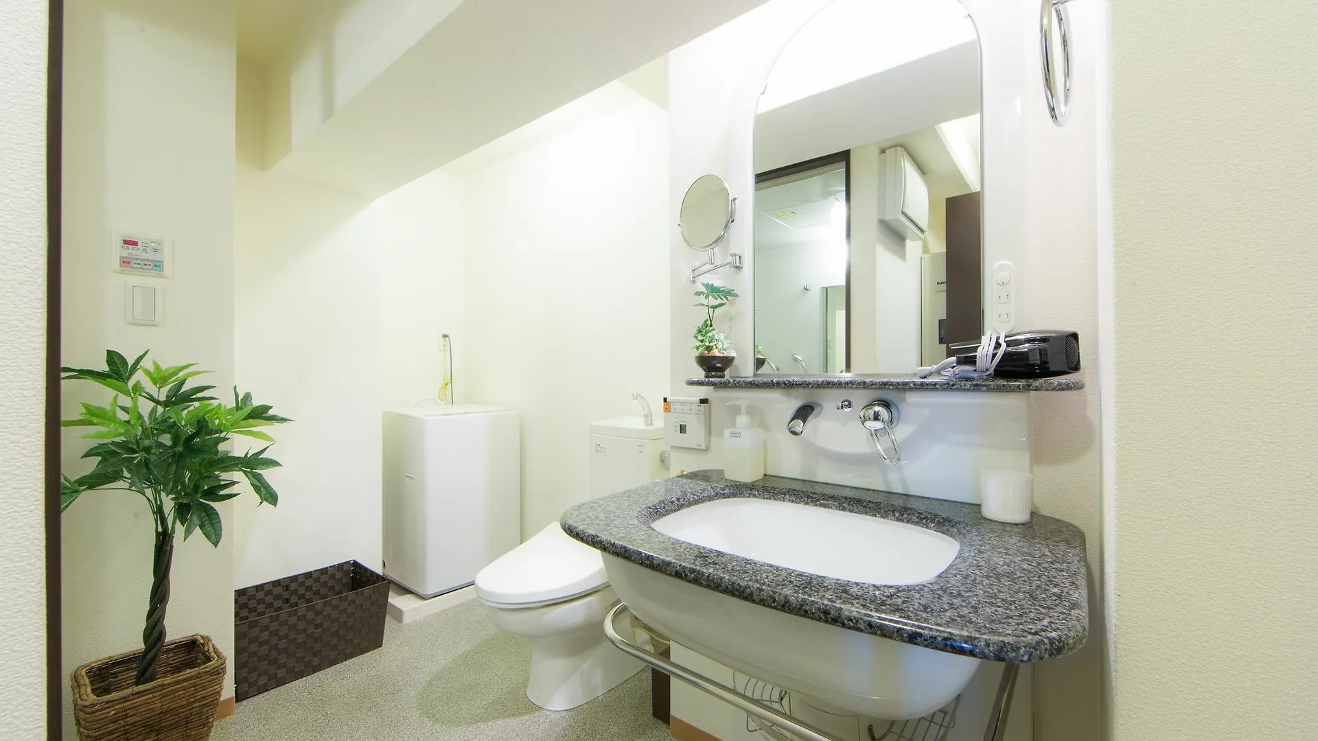 Hostel Kaisei Doutonbori Osaka Aparthotel